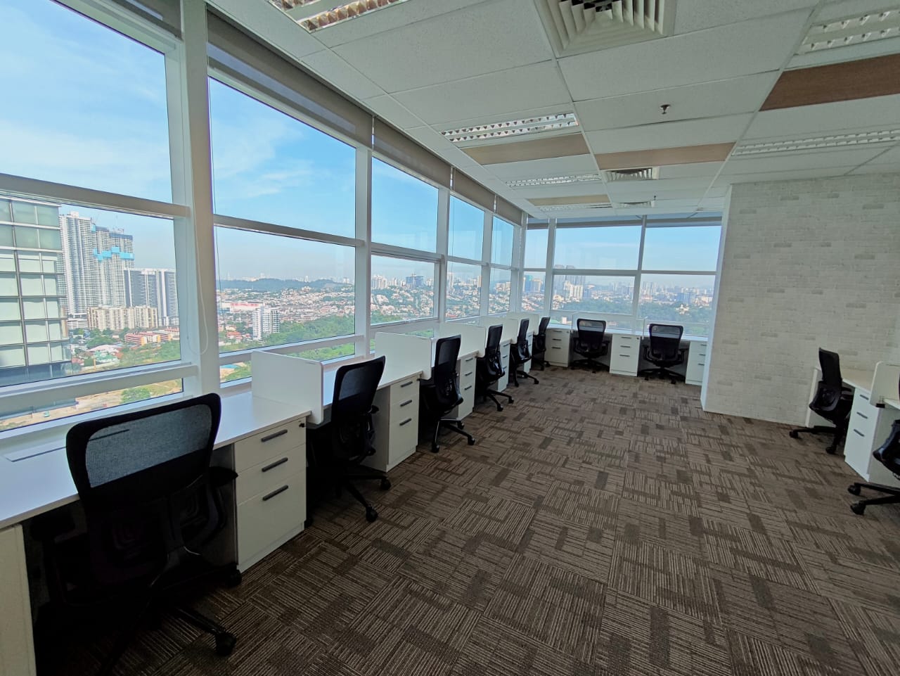Window-side team office
